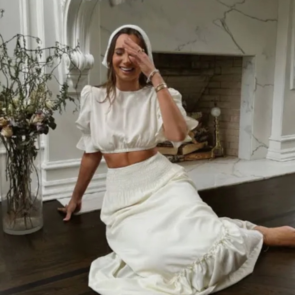 We wore what white skirt set - Picture 2 of 3